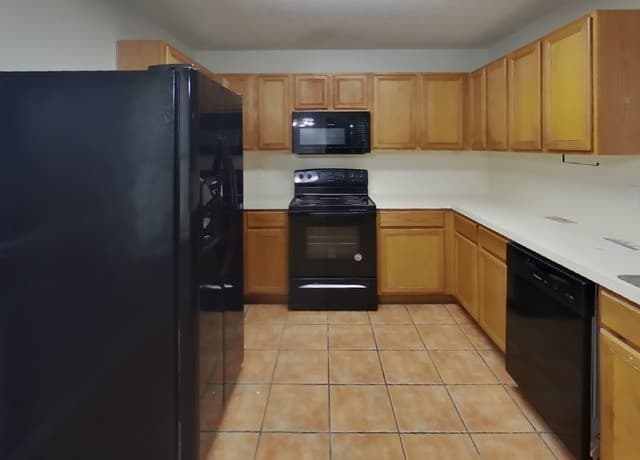 3-bedroom rental at 7306 Autumn in Converse, TX — photo 4