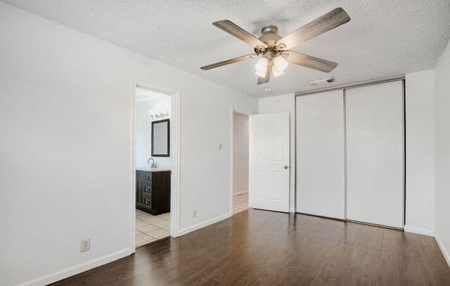 3-bedroom rental at 5942 Hidden Glade in San Antonio, TX — photo 5