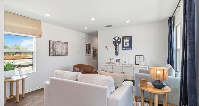 3-bedroom rental at 2056 Giant Cactus in San Antonio, TX — photo 3