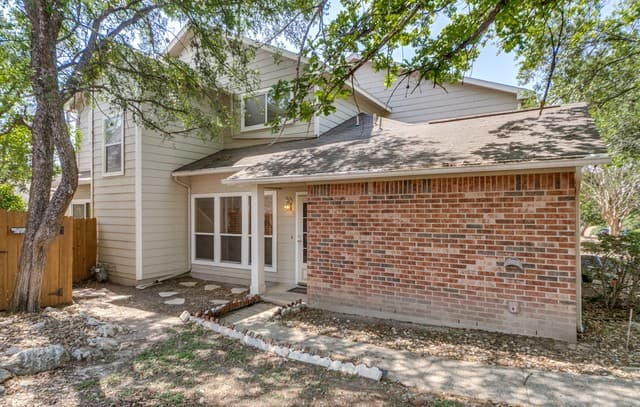 Home for sale at 7111 Snowden Crst in San Antonio, TX — photo 1