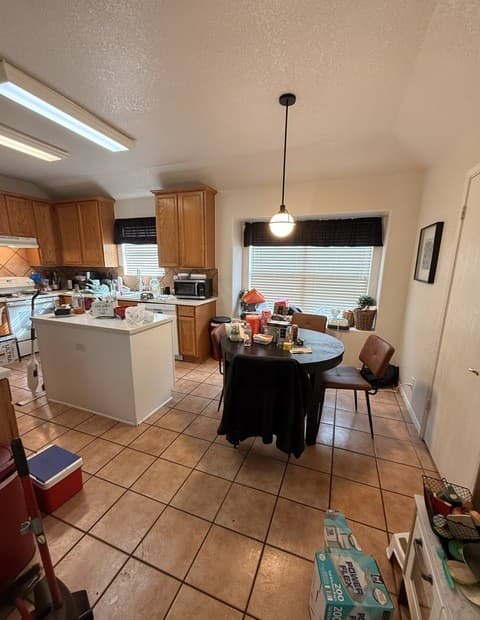 3-bedroom rental at 12803 Vidorra Vista Dr in San Antonio, TX — photo 3