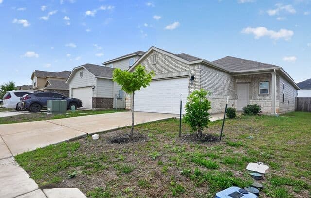 4-bedroom rental at 4117 Asher Aly in St Hedwig, TX — photo 3