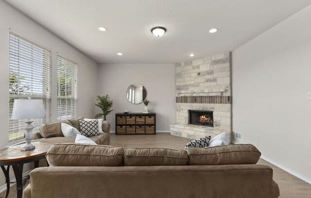 5-bedroom rental at 228 Winding Riv in Boerne, TX — photo 4