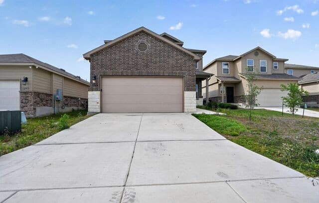 4-bedroom rental at 12919 Cicely Ct in St Hedwig, TX — photo 1