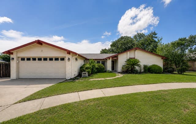 7-bedroom rental at 13206 Monte Rio St in San Antonio, TX — photo 1
