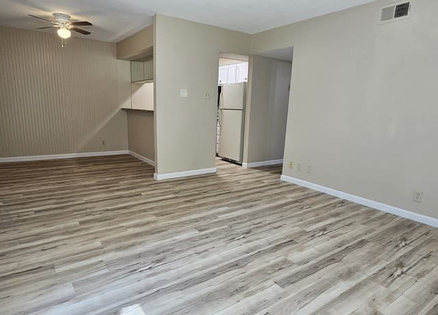 2-bedroom rental at 8702 Village Dr Unit 108 in San Antonio, TX — photo 3