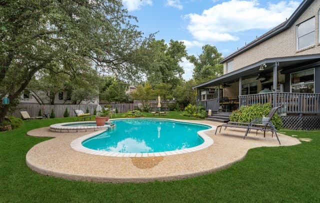 4-bedroom rental at 742 Mello Oak in San Antonio, TX — photo 1