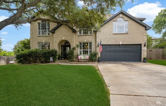 4-bedroom rental at 742 Mello Oak in San Antonio, TX — photo 2