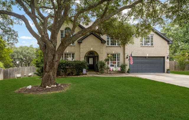 4-bedroom rental at 742 Mello Oak in San Antonio, TX — photo 3