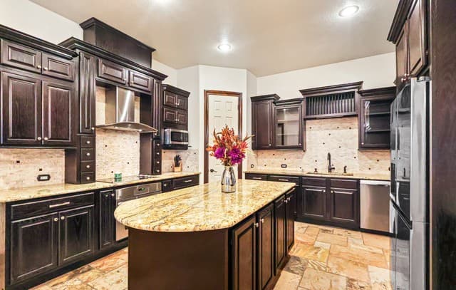 3-bedroom rental at 23328 Osceola Bluff in San Antonio, TX — photo 4