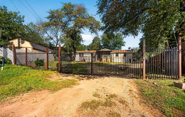4-bedroom rental at 4203 Cotton Oaks Dr in Elmendorf, TX — photo 1