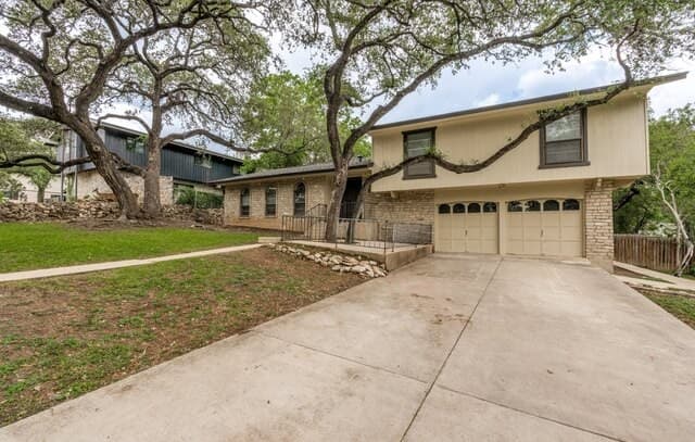 3-bedroom rental at 14210 Turtle Rock in San Antonio, TX — photo 3