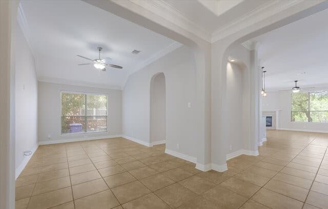 3-bedroom rental at 24018 Briarbrook Way in San Antonio, TX — photo 4