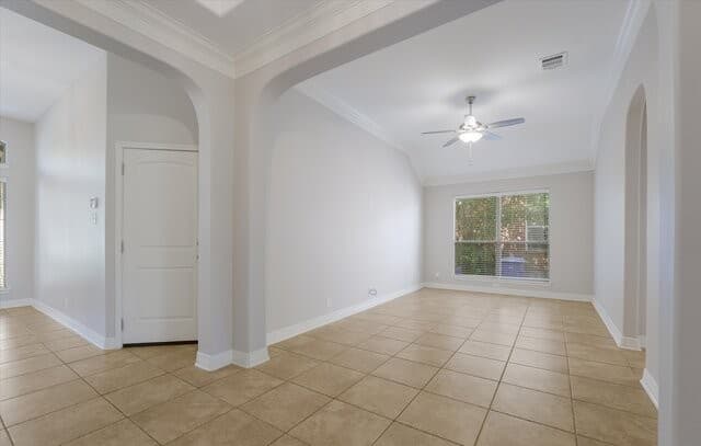3-bedroom rental at 24018 Briarbrook Way in San Antonio, TX — photo 5