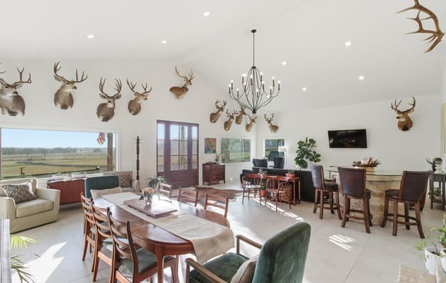 3-bedroom rental at 835 Winans Ranch Rd in Bandera, TX — photo 1