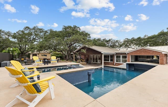 4-bedroom rental at 344 Prinz Dr in San Antonio, TX — photo 1