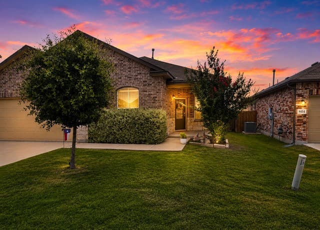 4-bedroom rental at 9418 Bracted Sedge in San Antonio, TX — photo 2