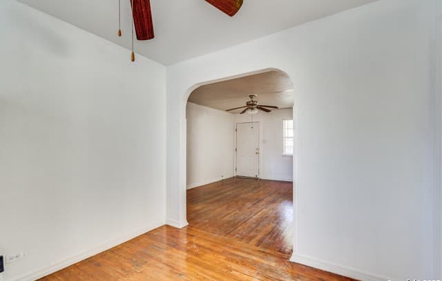 1-bedroom rental at 618 Porter St in San Antonio, TX — photo 5