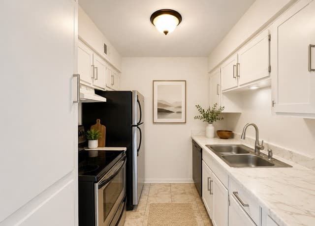 2-bedroom rental at 6611 Southpoint St Unit 128 in San Antonio, TX — photo 5