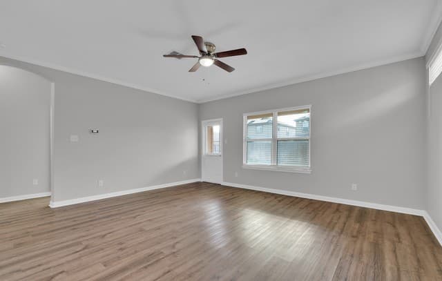 4-bedroom rental at 8427 Cedar Meadows in San Antonio, TX — photo 3