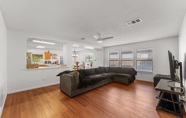 3-bedroom rental at 9518 Arcadia Crk in San Antonio, TX — photo 2