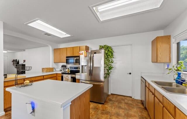 3-bedroom rental at 9518 Arcadia Crk in San Antonio, TX — photo 5