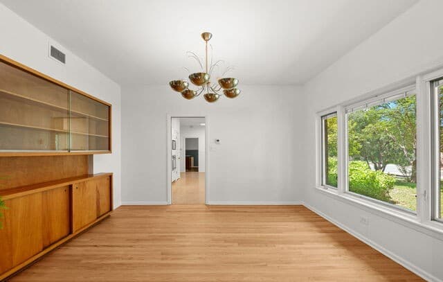 3-bedroom rental at 334 W Lynwood in San Antonio, TX — photo 5