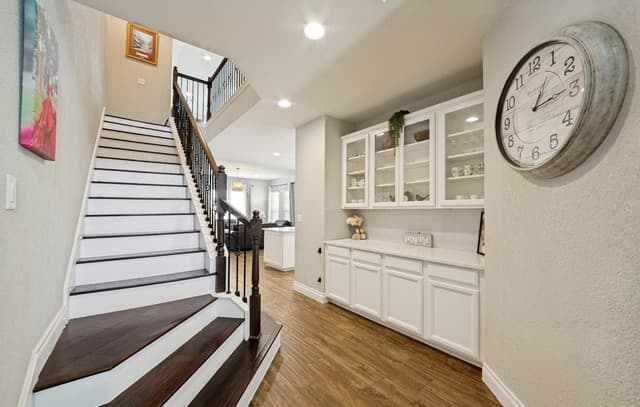 5-bedroom rental at 10530 Coyote Run in San Antonio, TX — photo 4
