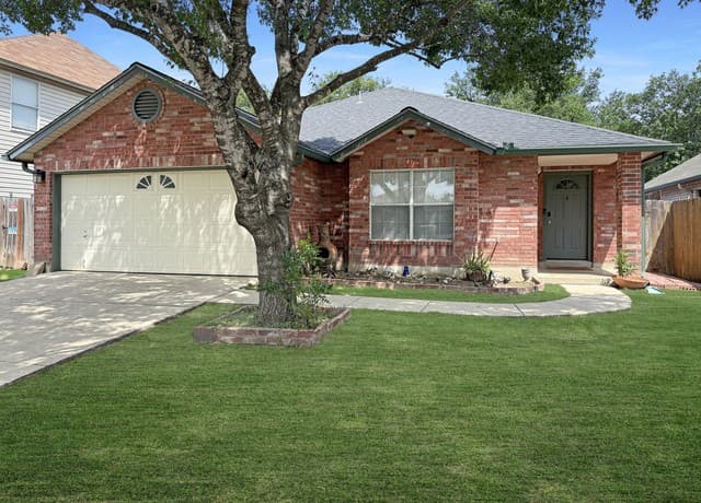 3-bedroom rental at 10306 Western Sun in San Antonio, TX — photo 2
