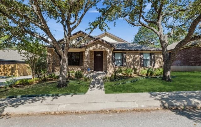 3-bedroom rental at 2331 Wild Turkey W in San Antonio, TX — photo 3