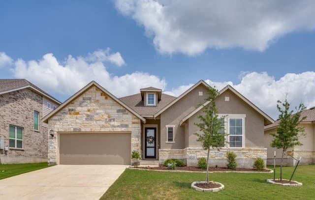 3-bedroom rental at 1202 Taubenfeld in San Antonio, TX — photo 1