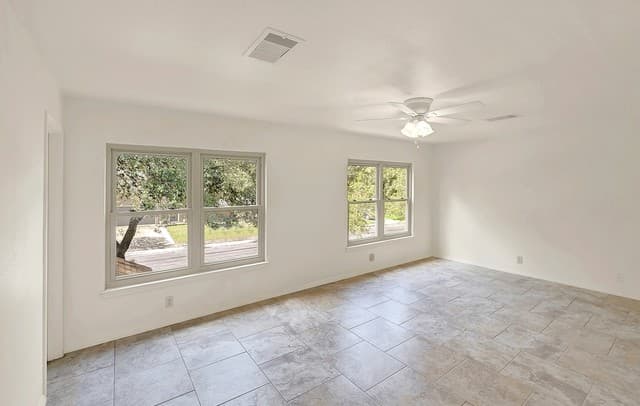 4-bedroom rental at 6859 Crested Quail in San Antonio, TX — photo 3