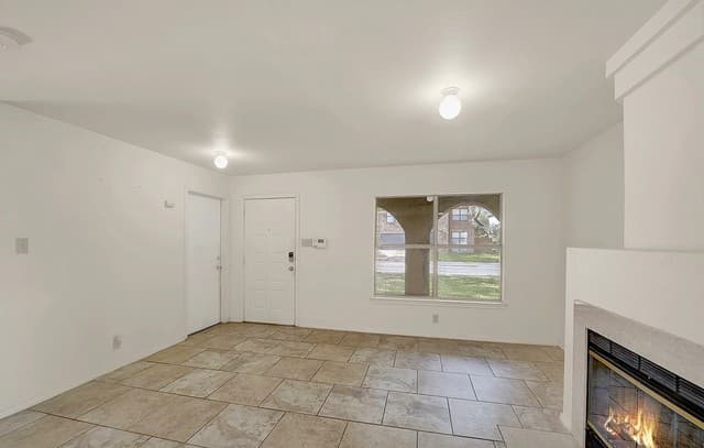 4-bedroom rental at 6859 Crested Quail in San Antonio, TX — photo 5