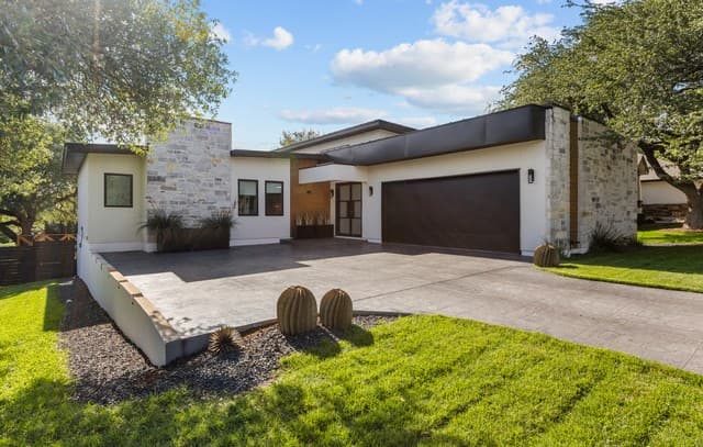 4-bedroom rental at 1527 Silent Hollow in San Antonio, TX — photo 3