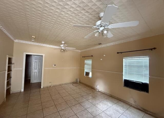2-bedroom rental at 122 Tipton in San Antonio, TX — photo 4