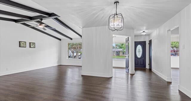 3-bedroom rental at 5026 Lakewood Dr in San Antonio, TX — photo 5