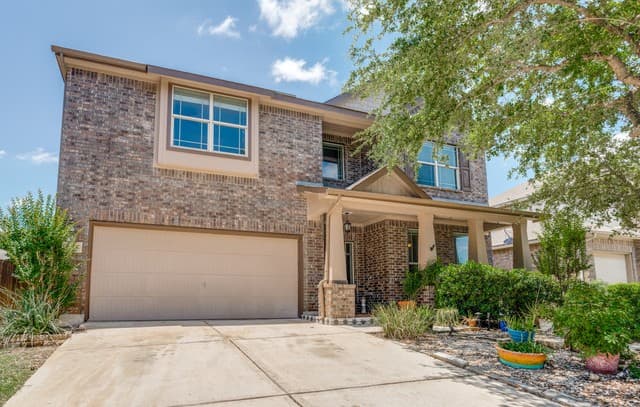 4-bedroom rental at 3116 Pencil Cholla in Schertz, TX — photo 3