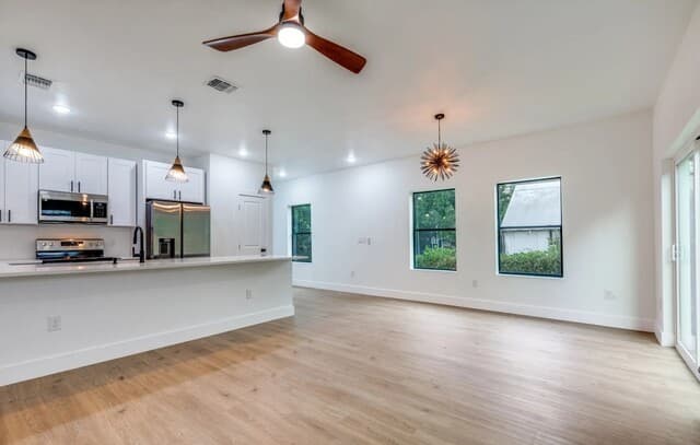 3-bedroom rental at 531 Essex Unit 202 in San Antonio, TX — photo 5