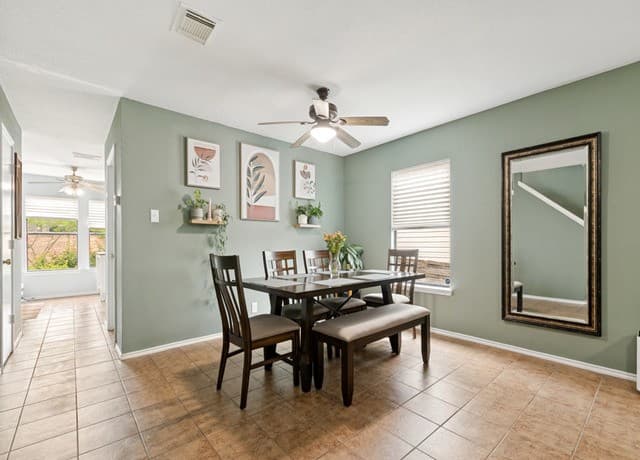 3-bedroom rental at 41 Weathering Crk in San Antonio, TX — photo 5
