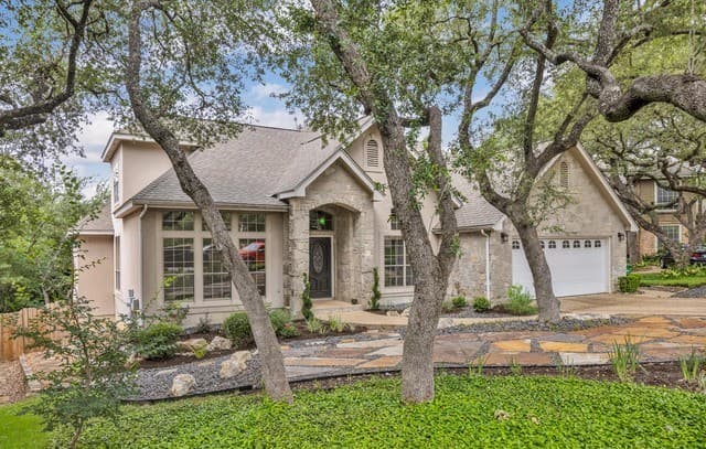 4-bedroom rental at 1718 Fox Tree in San Antonio, TX — photo 1