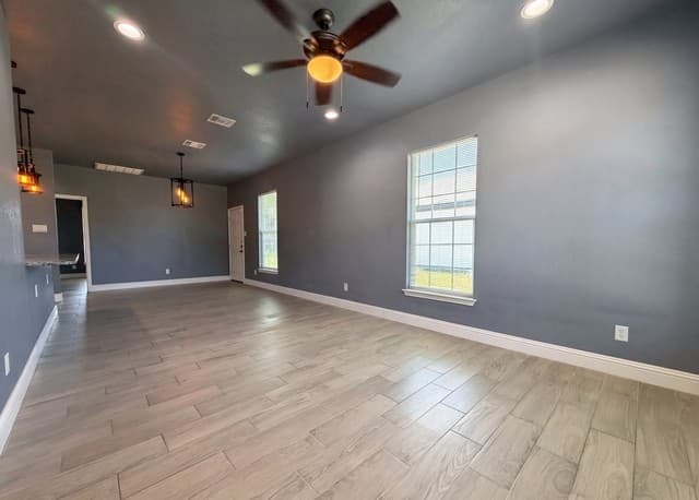 3-bedroom rental at 514 Wilchester St in San Antonio, TX — photo 3
