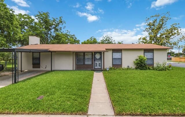 4-bedroom rental at 1503 Parnell Ave in San Antonio, TX — photo 1