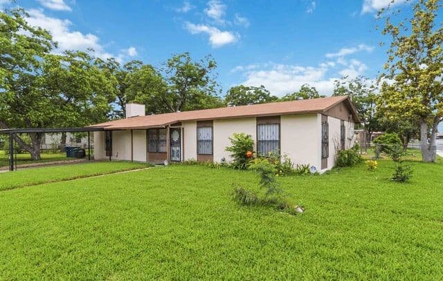 4-bedroom rental at 1503 Parnell Ave in San Antonio, TX — photo 3