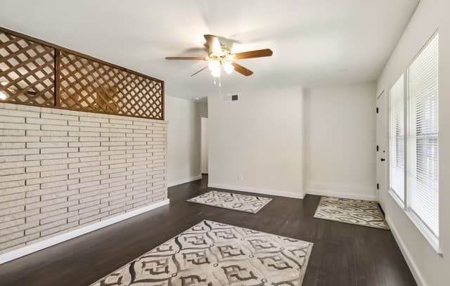 4-bedroom rental at 1503 Parnell Ave in San Antonio, TX — photo 5