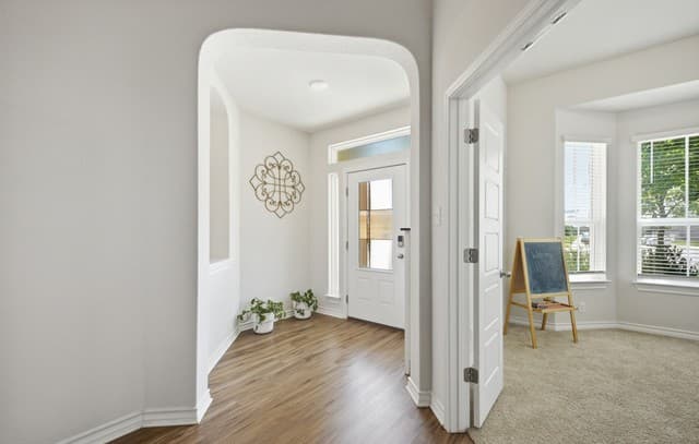 4-bedroom rental at 8602 Knapp Rise in San Antonio, TX — photo 5