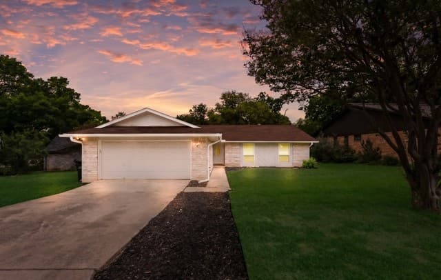 3-bedroom rental at 6239 Welles Brook Dr in San Antonio, TX — photo 2