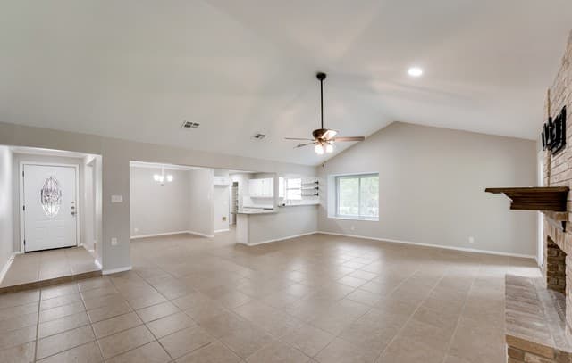 3-bedroom rental at 6239 Welles Brook Dr in San Antonio, TX — photo 5