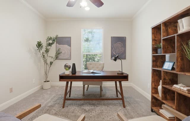 5-bedroom rental at 8 Walnut Grove Rd in Boerne, TX — photo 4