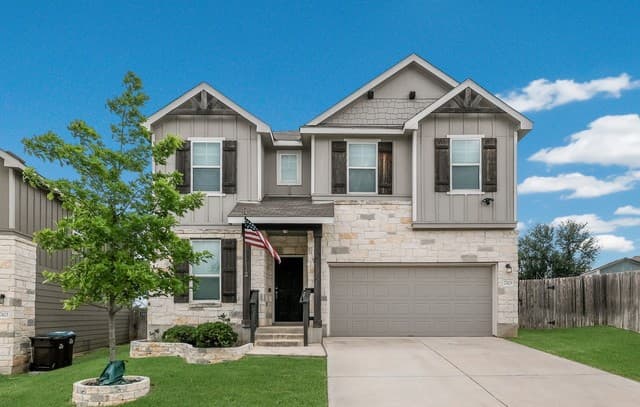 4-bedroom rental at 27429 Hapgood PL in San Antonio, TX — photo 2