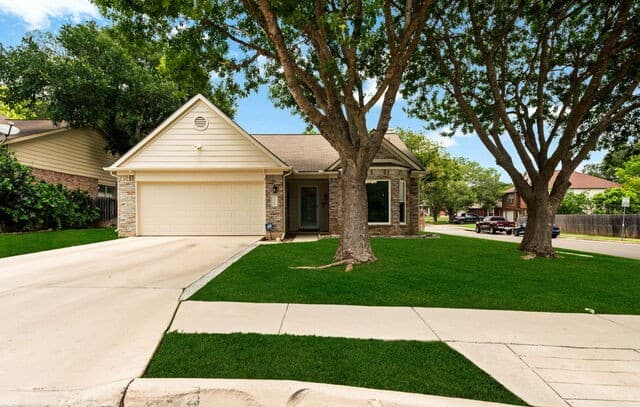 3-bedroom rental at 2532 Grove Park in Schertz, TX — photo 1